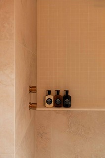 Greystone Margit Crescent 50